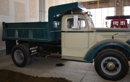 1952 Mack Dump Truck